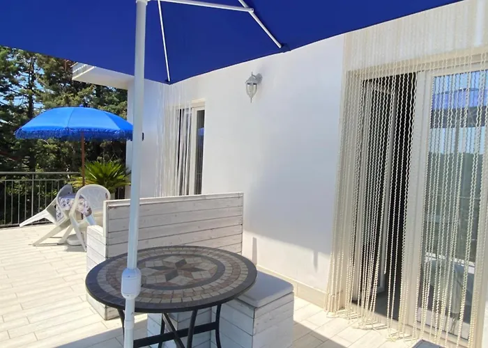 Brezza Del Mare Bed & Breakfast