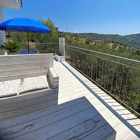 Brezza Del Mare Oda ve Kahvaltı 4*